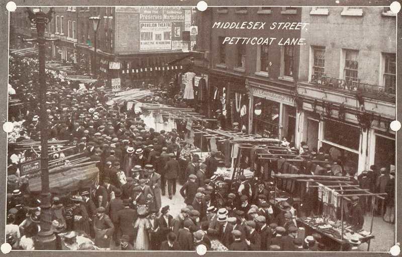 Middlesex Street a Petticoat Lane-en alkotó: English Photographer