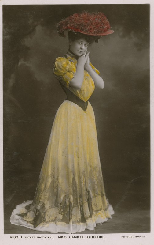 Miss Camille Clifford alkotó: English Photographer