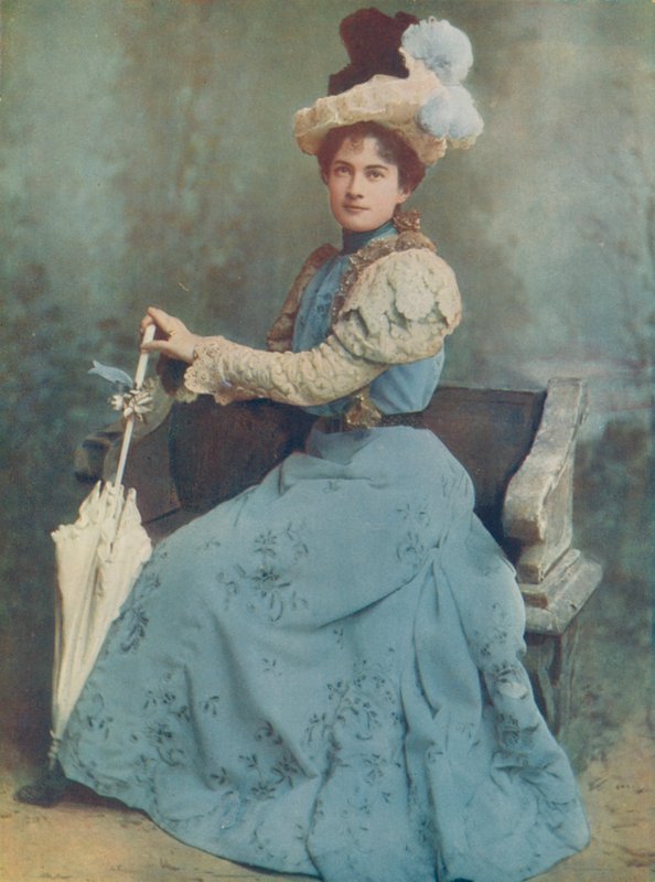 Grace Palotta kisasszony alkotó: English Photographer