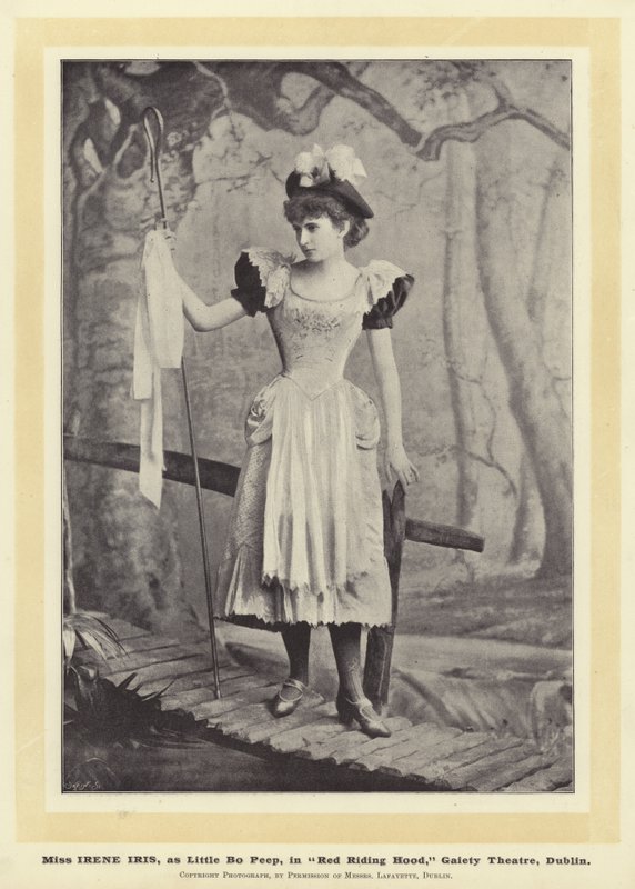 Miss Irene Iris, mint Little Bo Peep, a Red Riding Hoodban, Gaiety Theatre, Dublin alkotó: English Photographer