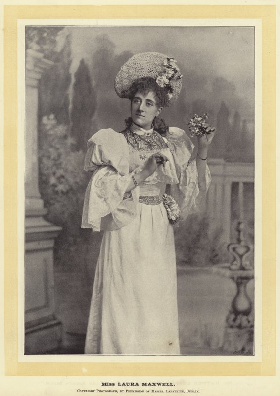 Laura Maxwell kisasszony alkotó: English Photographer
