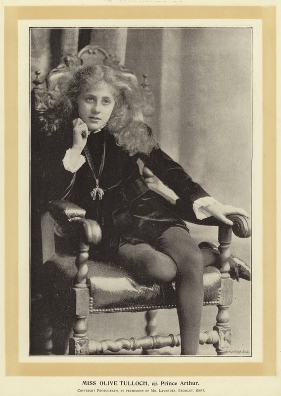 Miss Olive Tulloch, mint Arthur herceg alkotó: English Photographer