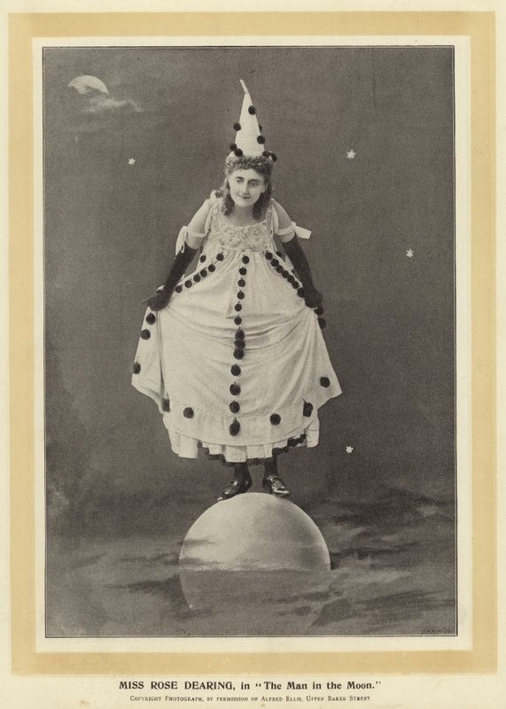Miss Rose Dearing, A holdbéli emberben alkotó: English Photographer