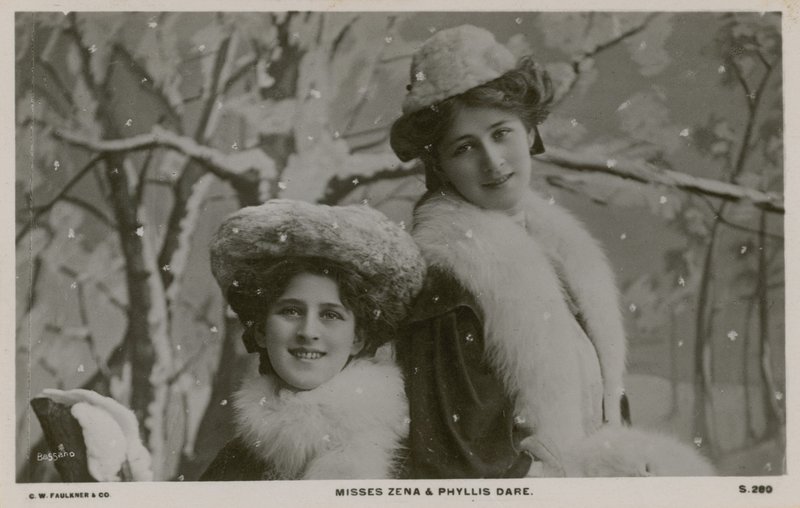 Zena és Phyllis Dare kisasszonyok alkotó: English Photographer