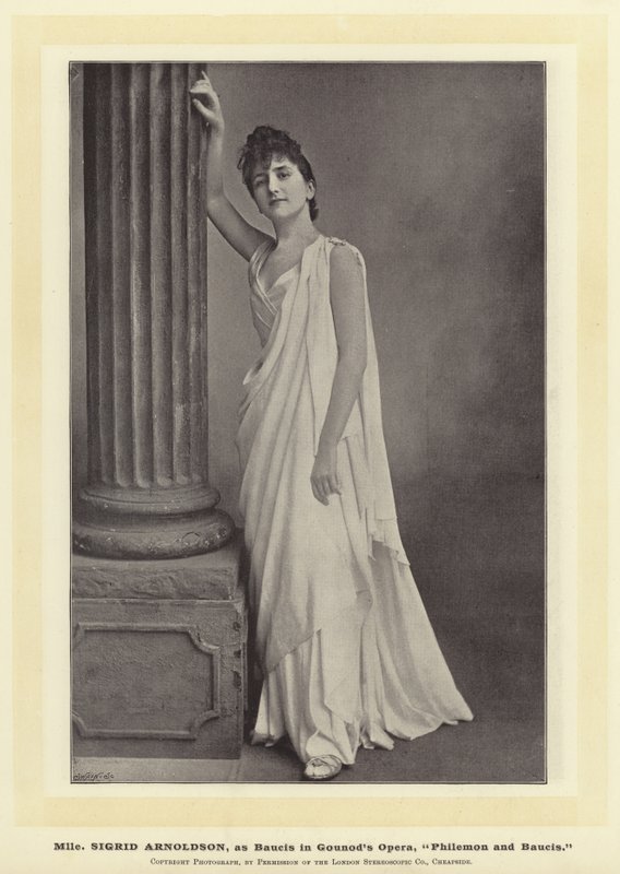 Mlle Sigrid Arnoldson, mint Baucis a Gounods Operában, Philemon és Baucis alkotó: English Photographer