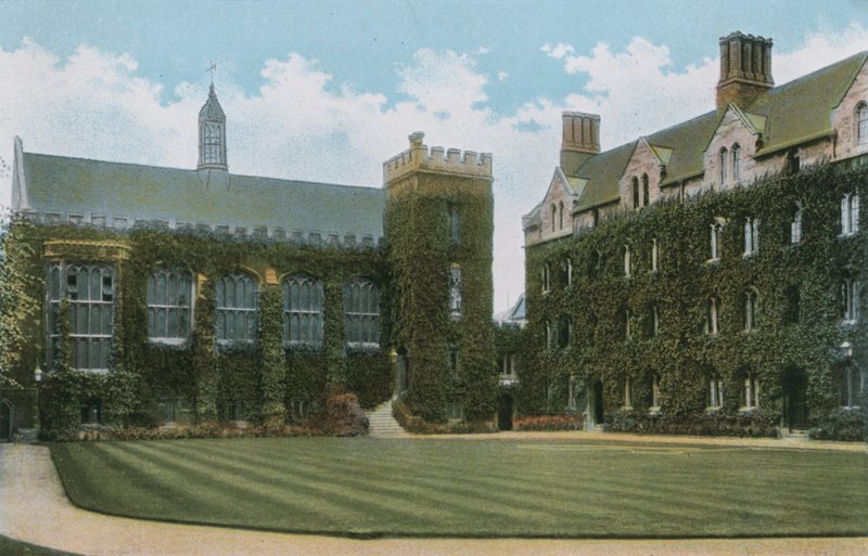 Pembroke College alkotó: English Photographer