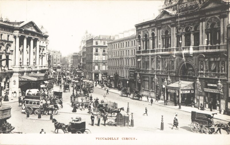 A Piccadilly Circus alkotó: English Photographer