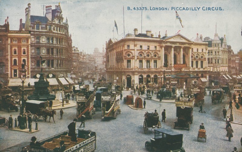 Piccadilly Circus, London alkotó: English Photographer