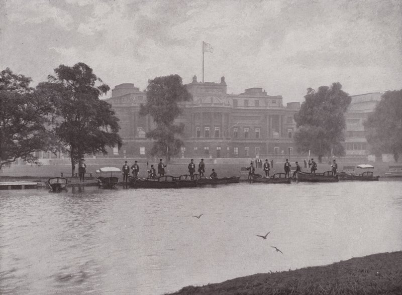 A Buckingham-palota örömtere alkotó: English Photographer