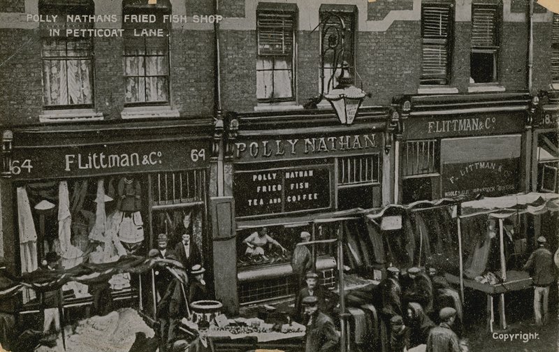 Polly Nathans Fried Fish Shop, Petticoat Lane, London alkotó: English Photographer
