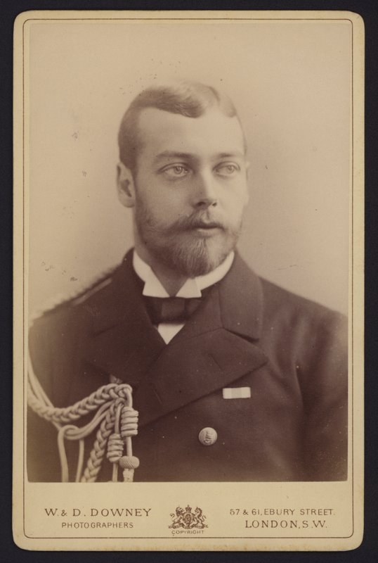 Portré, György, York hercege, V. György leendő király (f/w fotó) alkotó: English Photographer