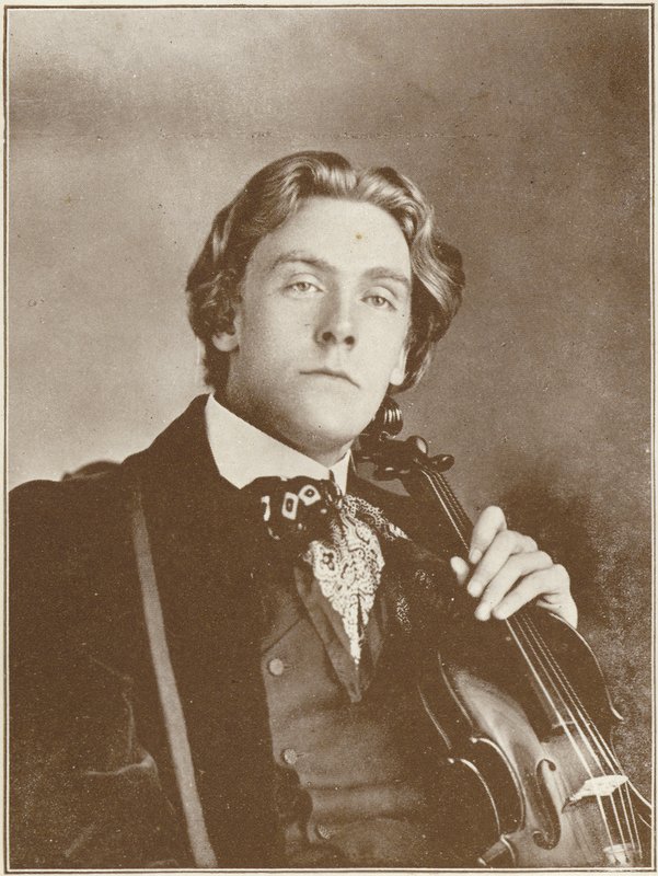 Ernest Newlandsmith portréja alkotó: English Photographer