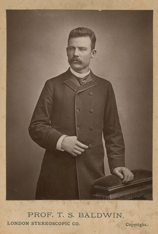 Thomas Scott Baldwin professzor portréja alkotó: English Photographer