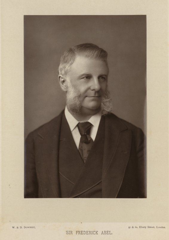 Sir Frederick Abel portréja alkotó: English Photographer