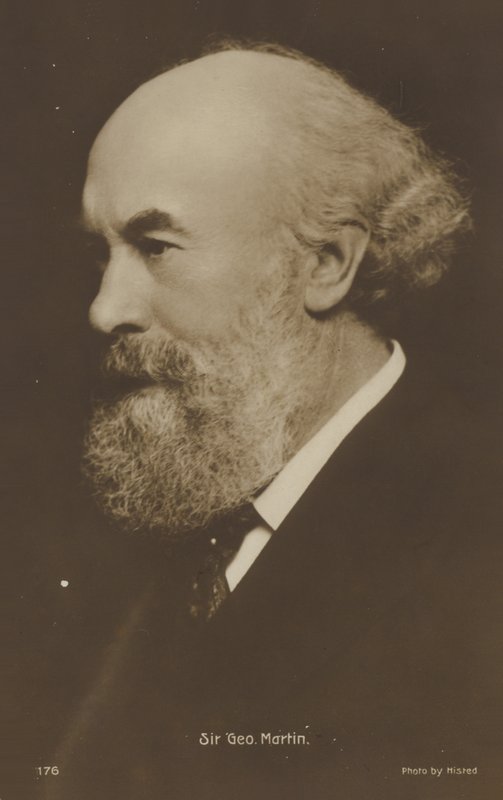 Sir George Martin portréja alkotó: English Photographer