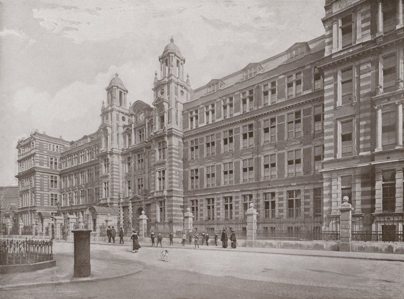 Post Office Savings Bank, West Kensington alkotó: English Photographer