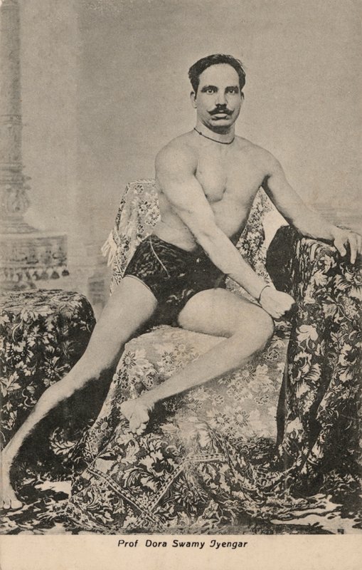 Dora Swamy Iyengar professzor (f/w fotó) alkotó: English Photographer