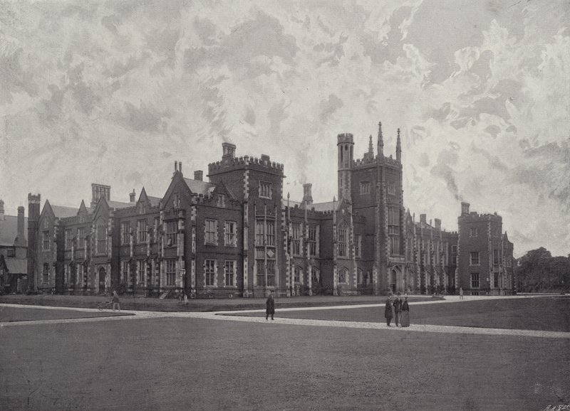 Queens College, Belfast alkotó: English Photographer