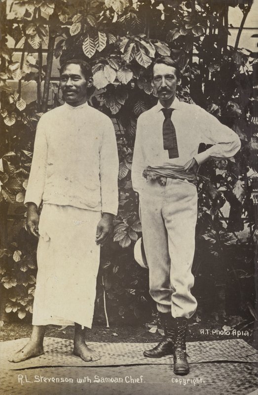 Robert Louis Stevenson egy szamoai főnökkel alkotó: English Photographer