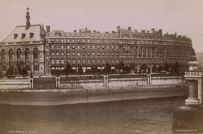 Royal Hotel, London alkotó: English Photographer