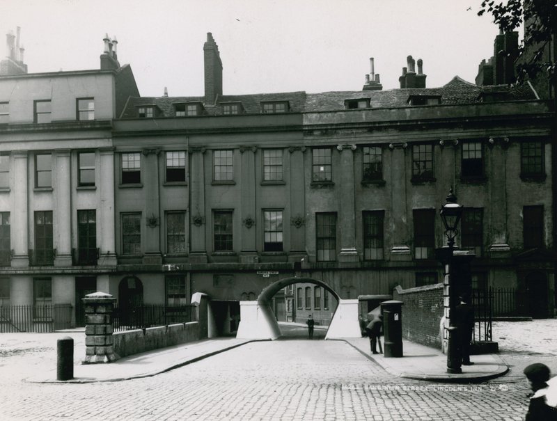 Sardinia Street, Lincolns Inn, London alkotó: English Photographer