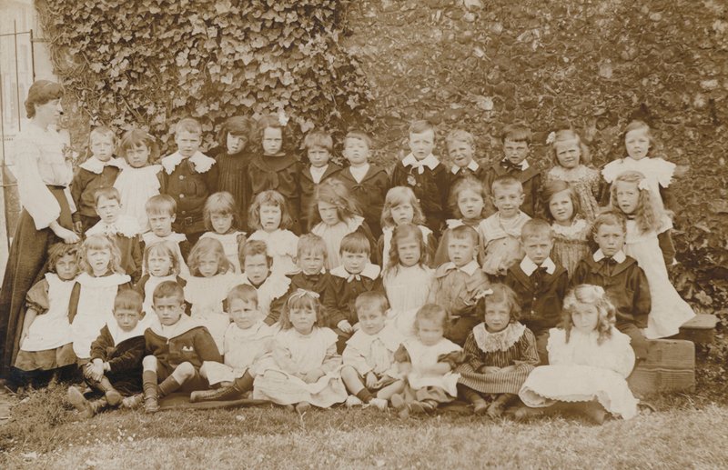 Iskolások, Norfolk, 20. század eleje (fekete-fehér fotó) alkotó: English Photographer