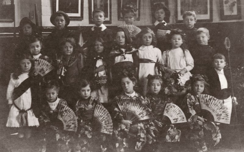 Iskolások, Norfolk, 20. század eleje (fekete-fehér fotó) alkotó: English Photographer