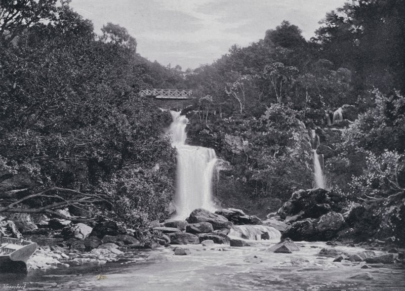 Skócia: Inversnaid Falls, Loch Lomond (f/w fotó) alkotó: English Photographer