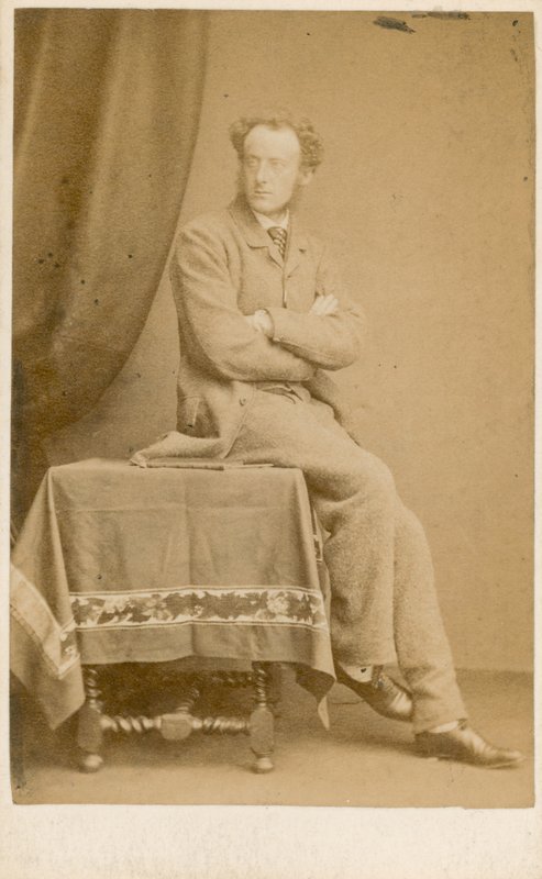 Sir John Everett Millais, művész alkotó: English Photographer