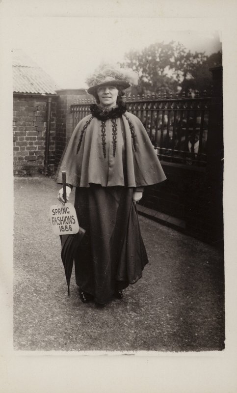 Tavaszi divatok, 1886 alkotó: English Photographer