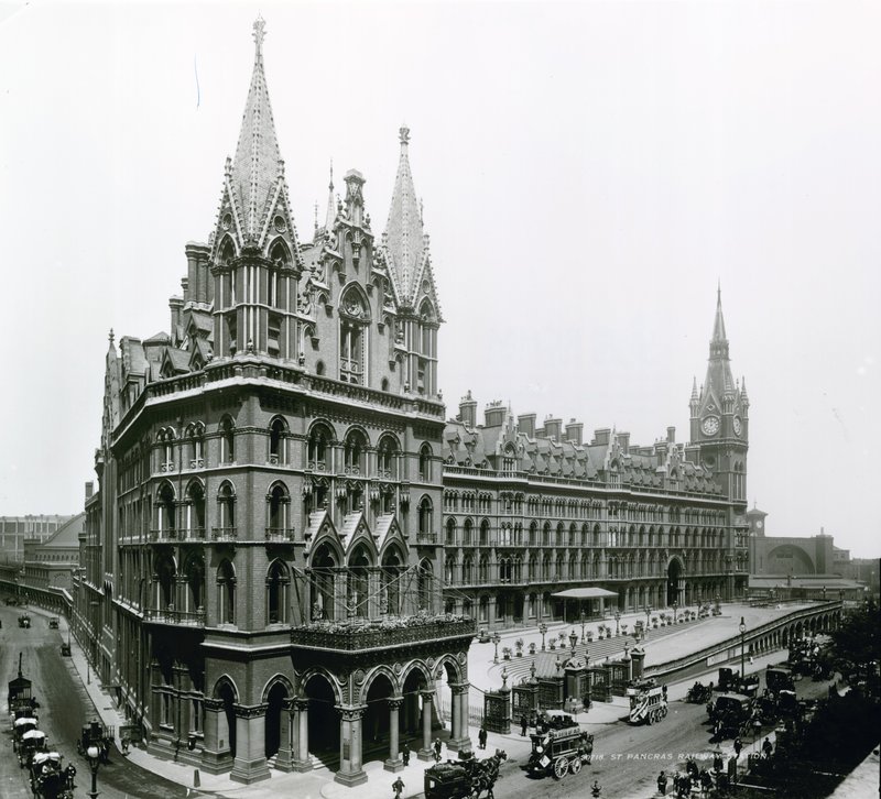 St Pancras pályaudvar; fénykép 1899 áprilisából alkotó: English Photographer