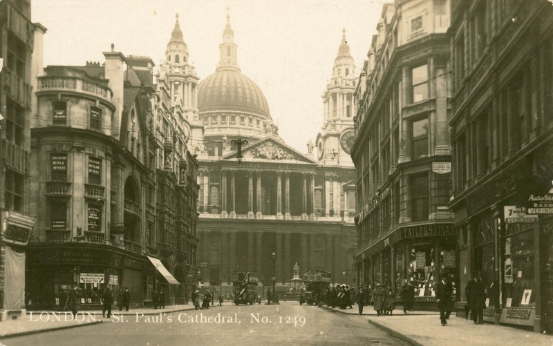 St Pauls Cathedral, London alkotó: English Photographer