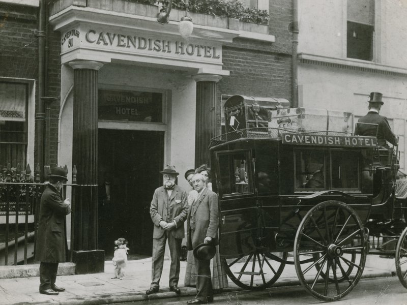 A Cavendish Hotel, London alkotó: English Photographer