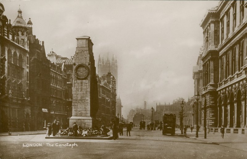 A Kenotaph, London alkotó: English Photographer