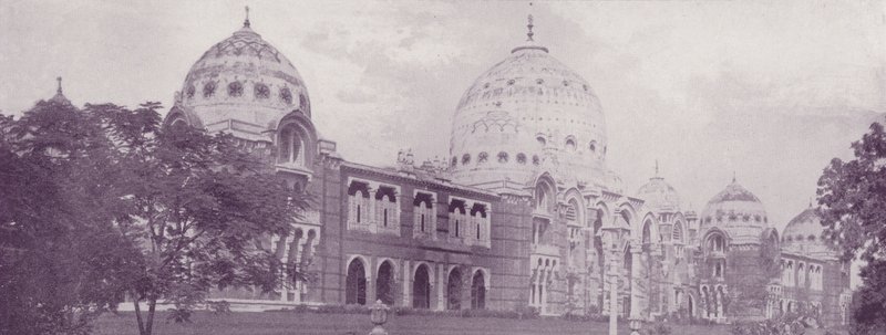 A kollégium, Baroda alkotó: English Photographer