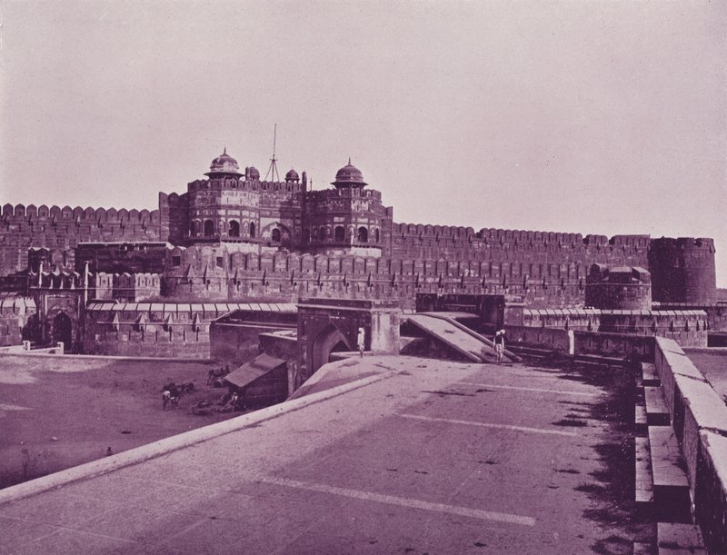 A Delhi-kapu, Agra-erőd alkotó: English Photographer