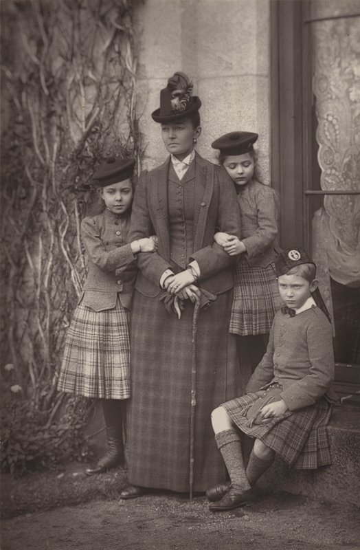 Connaught hercegnője és családja alkotó: English Photographer