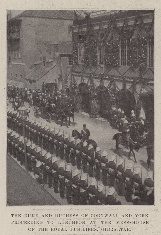 Cornwall és York hercege és hercegnője ebédelni megy a gibraltári Királyi Fusiliers Mess-House-ban alkotó: English Photographer