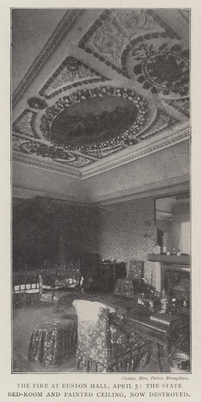 Tűz az Euston Hallban, április 5., az állami hálószoba és a festett mennyezet, most megsemmisült alkotó: English Photographer
