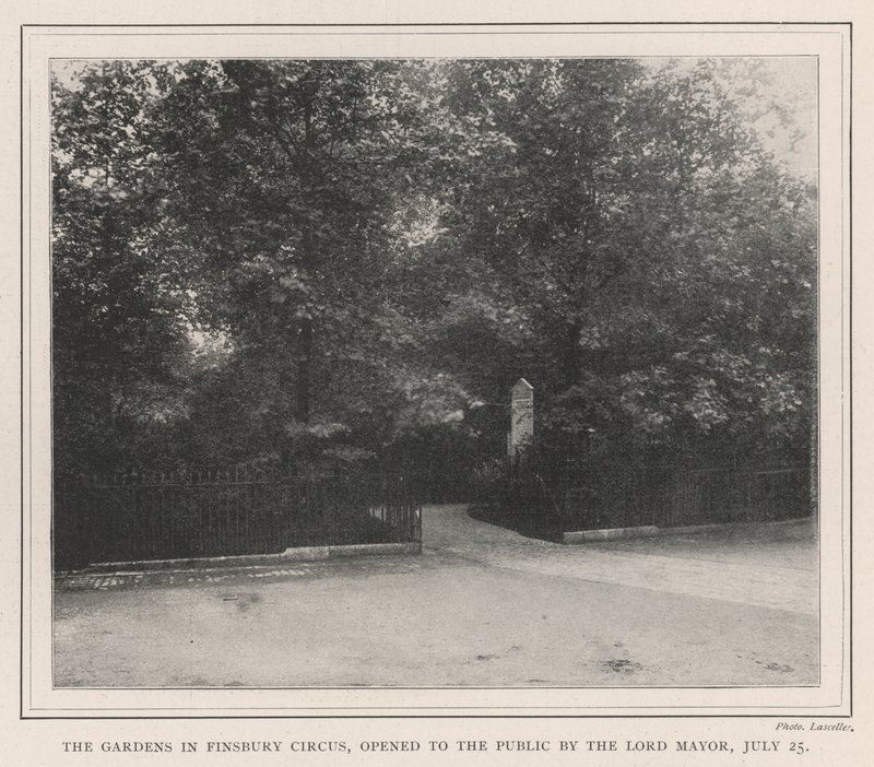 A Finsbury Circus kertje, amelyet a Lord Mayor nyitott meg a nyilvánosság előtt, július 25-én alkotó: English Photographer