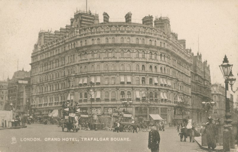 A Grand Hotel, Trafalgar Square, London alkotó: English Photographer