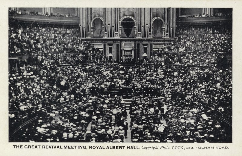 The Great Revival Meeting, Royal Albert Hall, London alkotó: English Photographer
