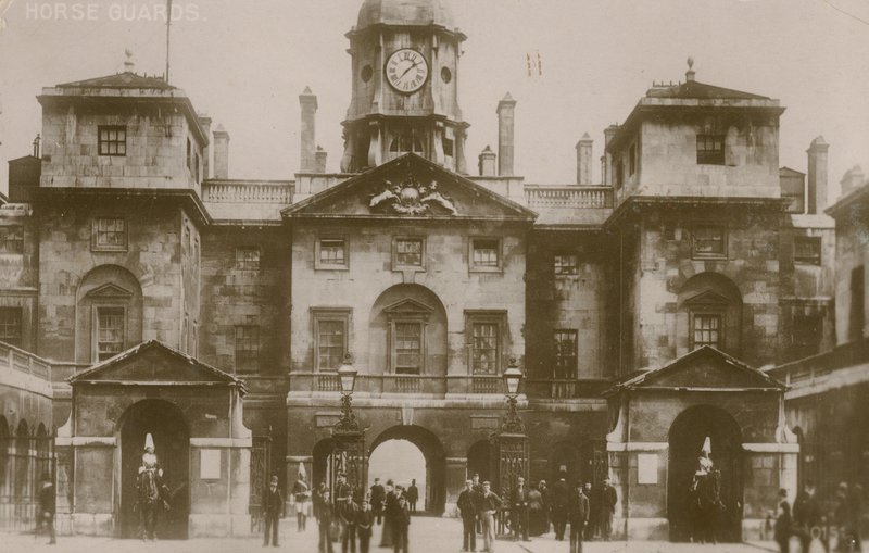 The Horse Guards, London alkotó: English Photographer