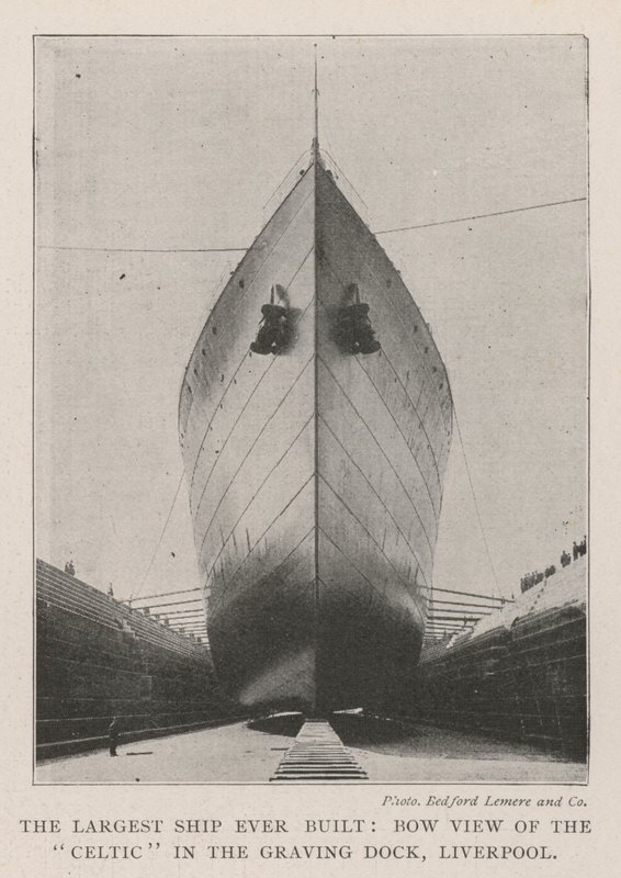A valaha épített legnagyobb hajó, Bow View of the Celtic a Graving Dockban, Liverpool alkotó: English Photographer