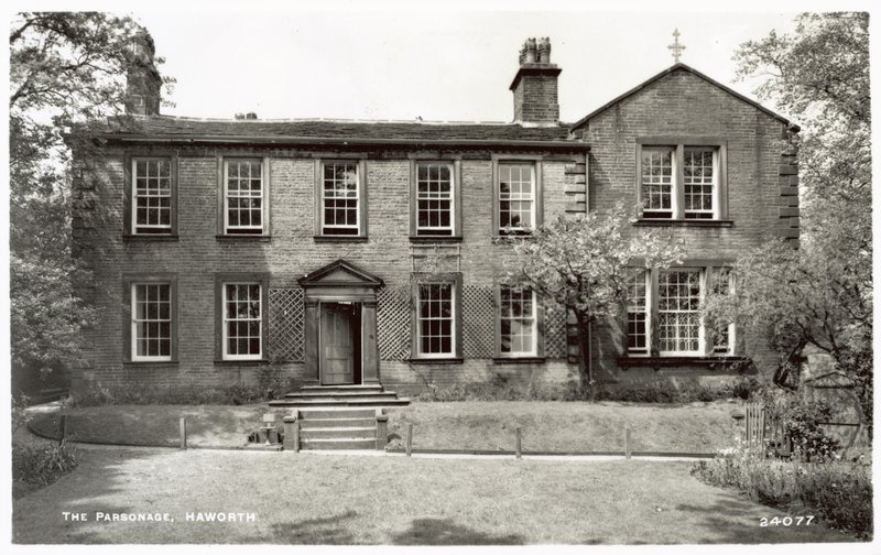 The Parsonage, Haworth (f/w fotó) alkotó: English Photographer