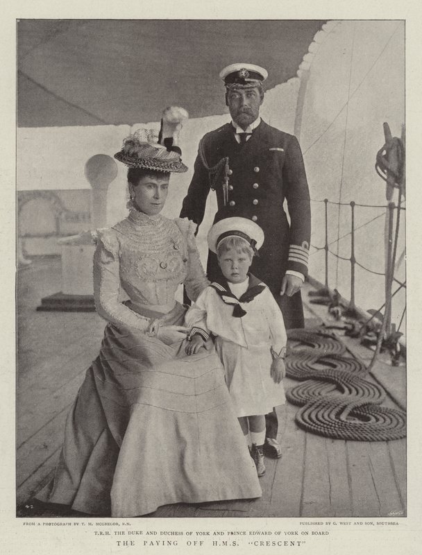 A kifizetődő HMS Crescent alkotó: English Photographer