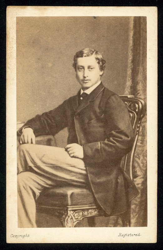 A walesi herceg alkotó: English Photographer