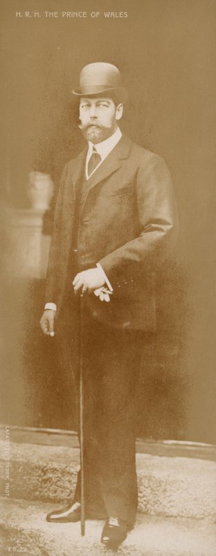 A walesi herceg, a leendő V. György király (f/w fotó) alkotó: English Photographer
