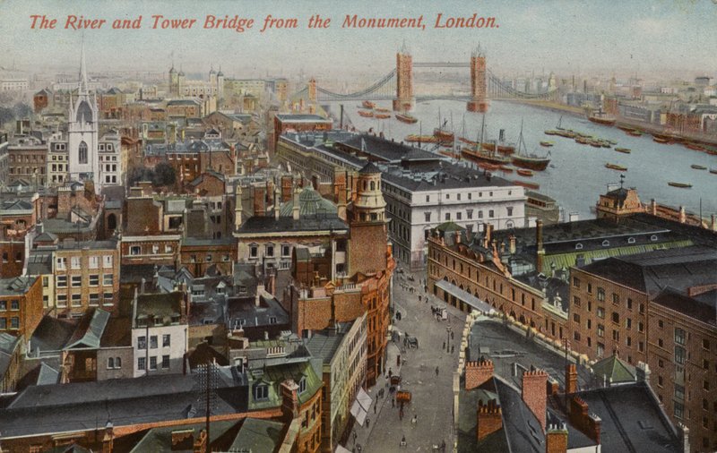 A folyó és a Tower híd az emlékműtől, London alkotó: English Photographer