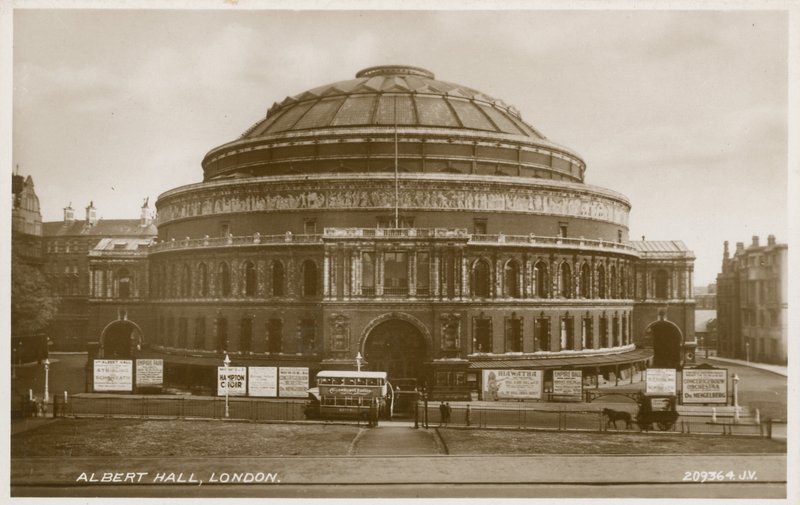 A Royal Albert Hall, London alkotó: English Photographer